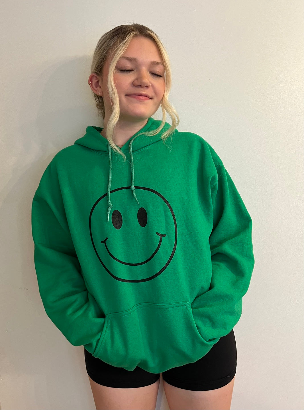 NA Brand Smiley Sweatshirt Sz XL